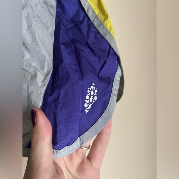 Free People Movement active shorts! Size M - Picture 2 of 4